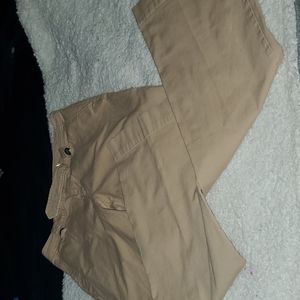 Old Navy low waist stretch  khakis size 4 petite